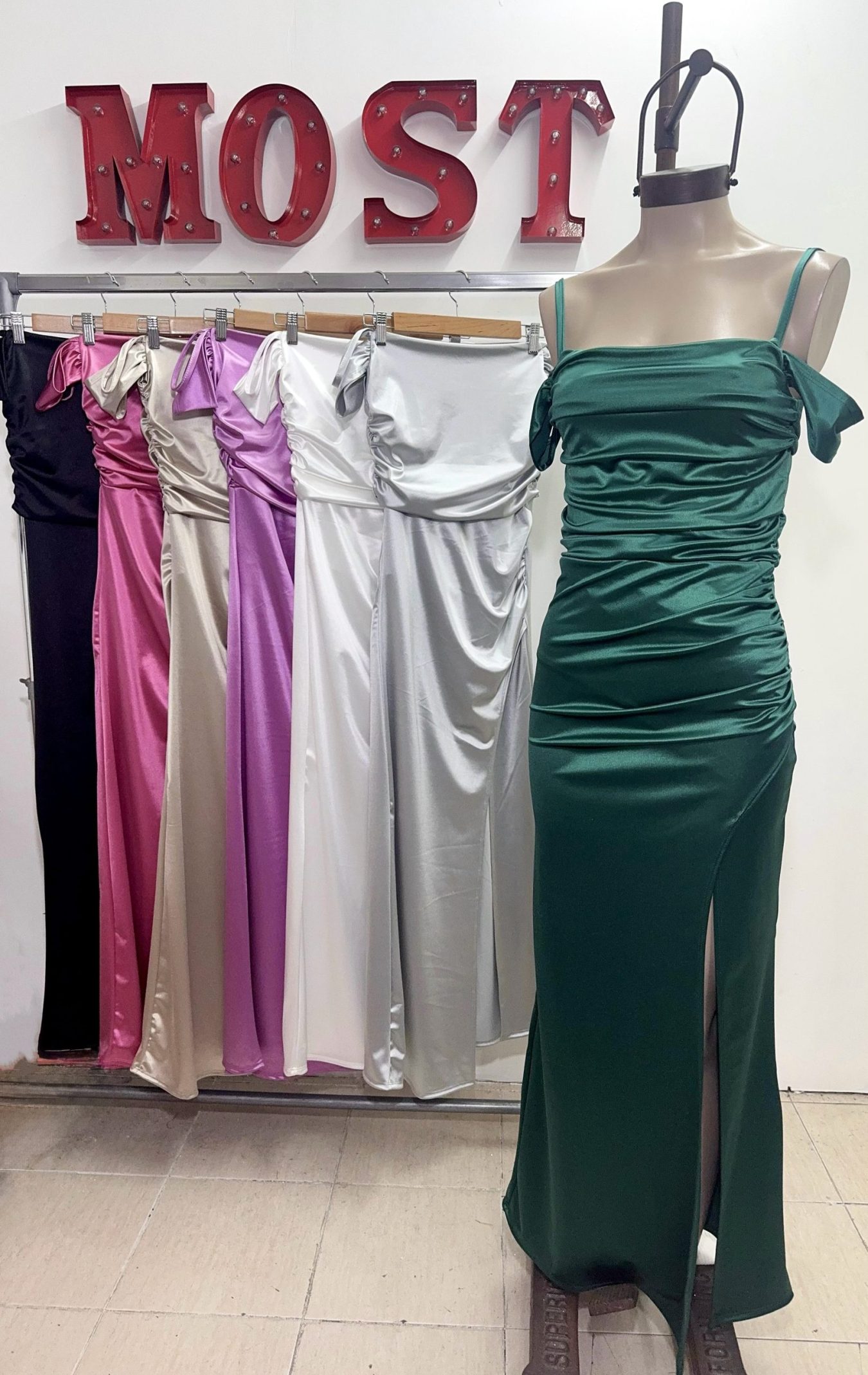 Art. 864-SAT Vestido largo saten hombro caido y frunce - Imagen 3