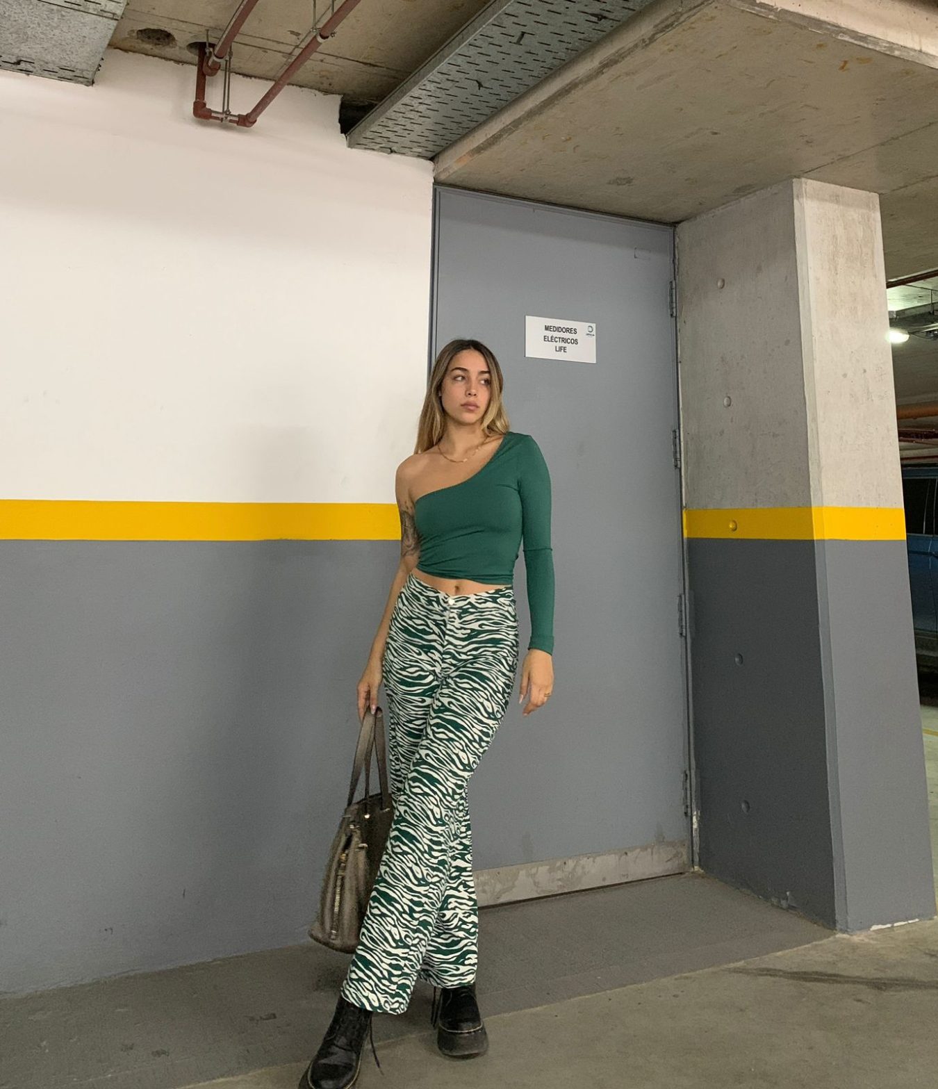 Art. 96-BCEBRA Pantalon wide leg bengalina estampada cebra - Imagen 1